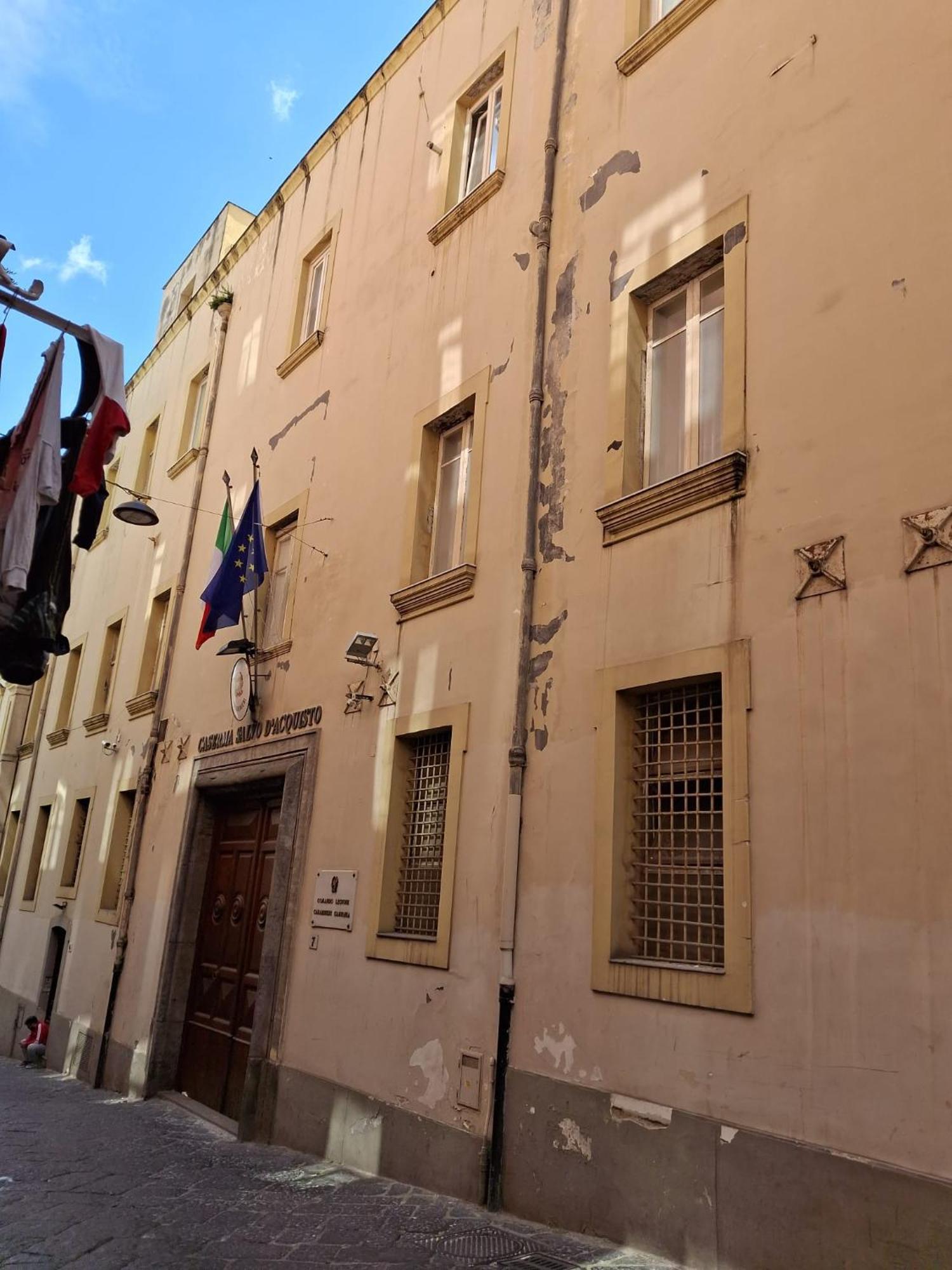 Appartamento Salvatore Tommasi 43 Centro Storico *